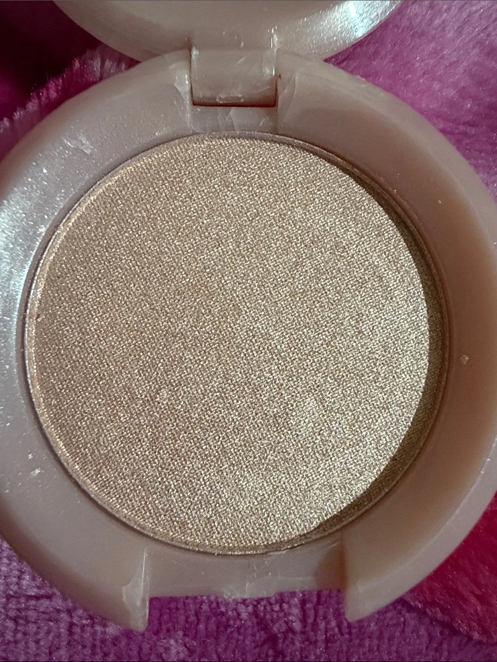 3/$15 🌸 IBY Sunkissed Glow Highlighter - Maldives